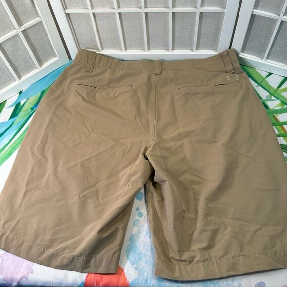 Under Armour Shorts Size 36 - Picture 2 of 11